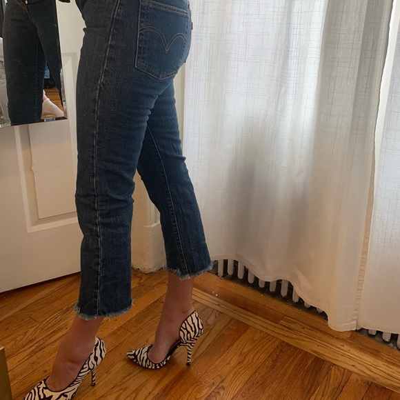Levi’s * Wedgie Straight * Leg Medium Wash Ankle Crop Denim Jeans Sz 26 - Picture 11 of 16